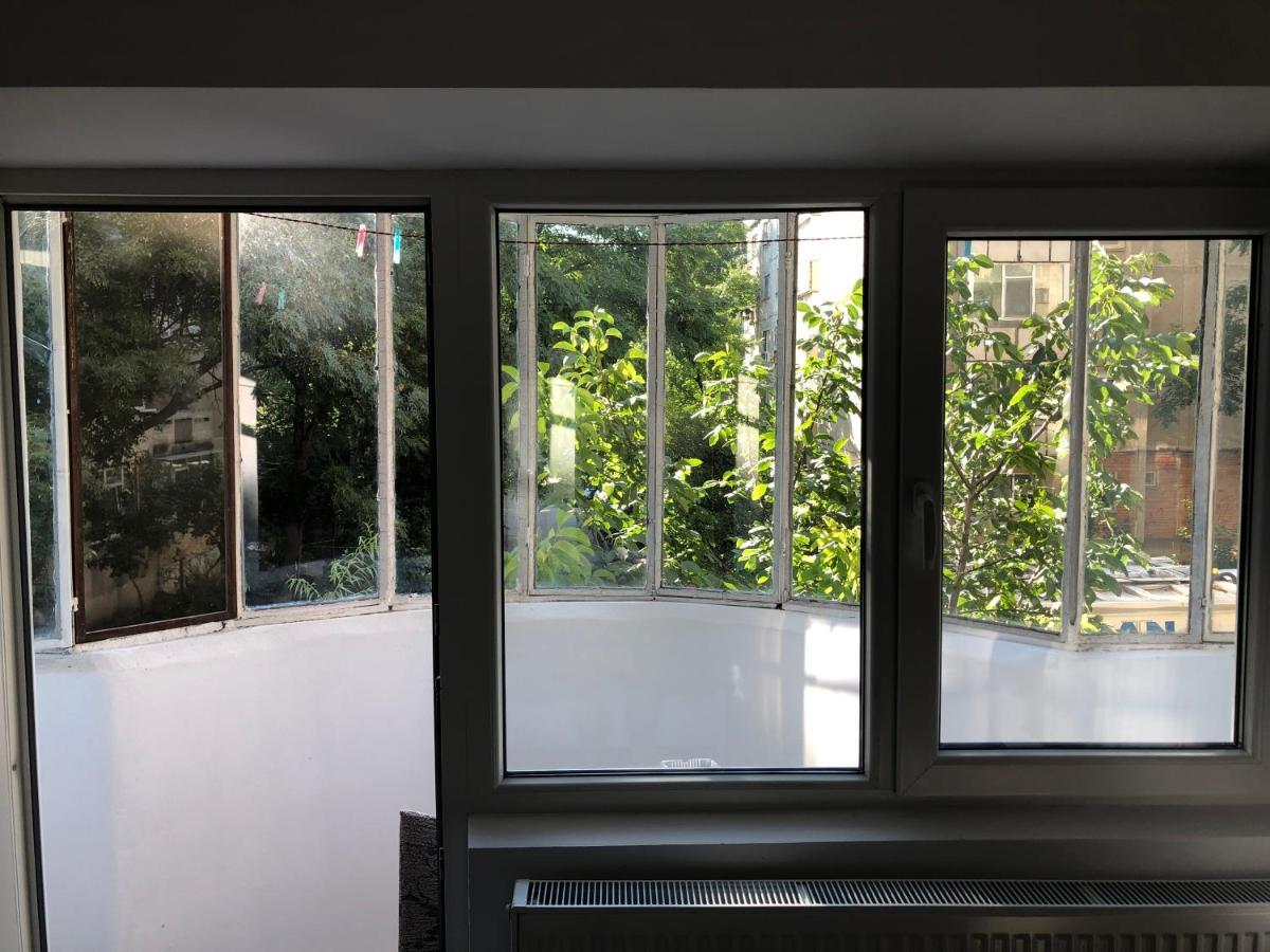 Le Garcon De Cristina-Simple,Quiet,Spacious Studio Bucharest Exterior photo
